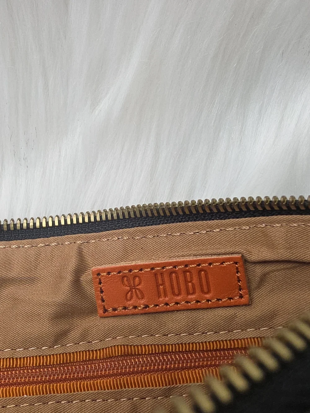 HOBO‎ Sable Brown Distressed Leather Ring Circular Strap Party Wristlet Clutch